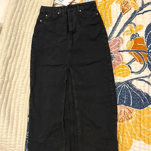 Stradivarius midi slit skirt black size 36 (US 4) - Picture 2 of 4